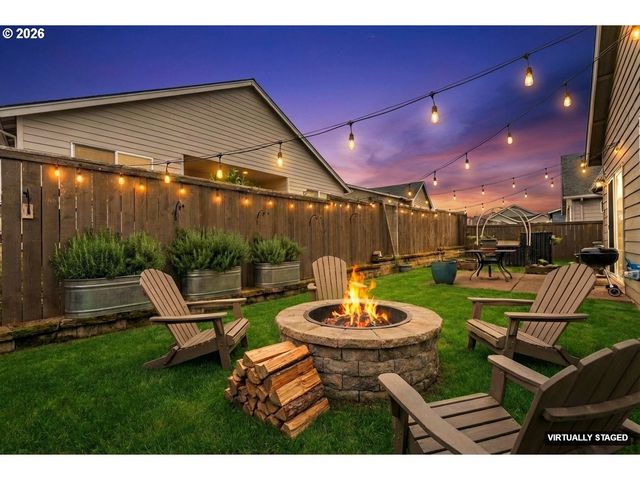 1320 N Broadway St, Estacada, OR 97023