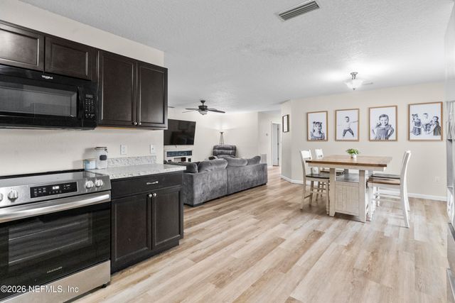 6110 SANDS POINTE Drive, Macclenny, FL 32063