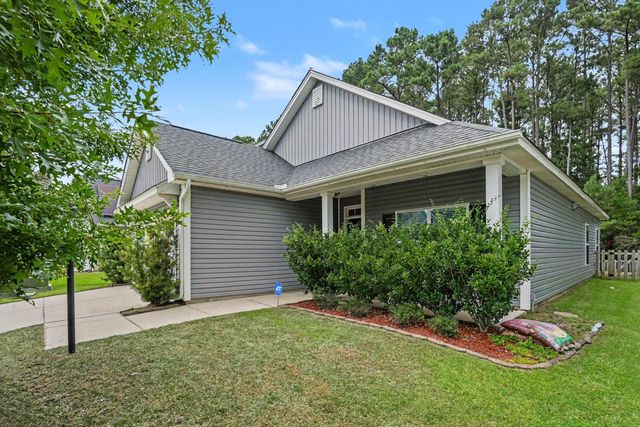 477 Foxbank Plantation Boulevard, Moncks Corner, SC 29461