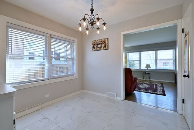 341 Iroquois Road, Hillside, IL 60162