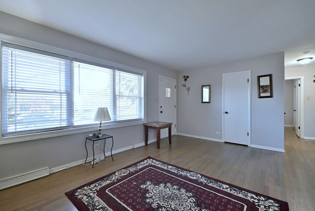 341 Iroquois Road, Hillside, IL 60162