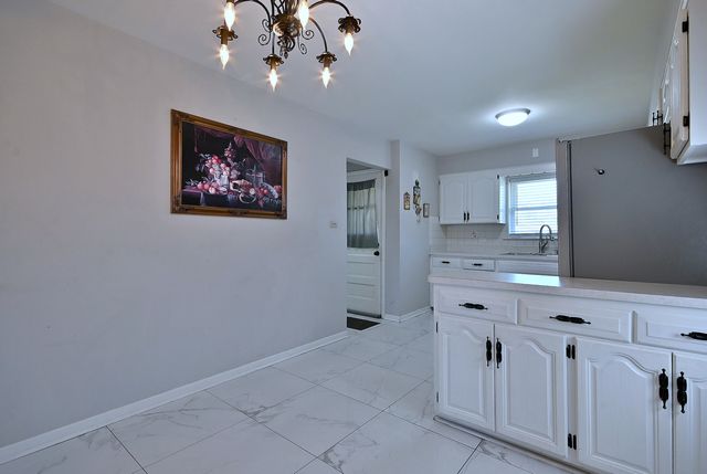 341 Iroquois Road, Hillside, IL 60162