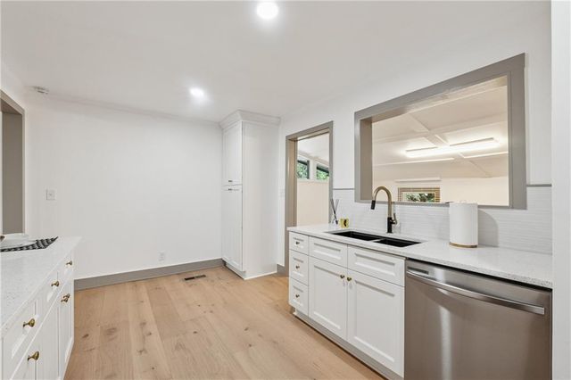 2010 Glenroy SE Drive, Smyrna, GA 30080