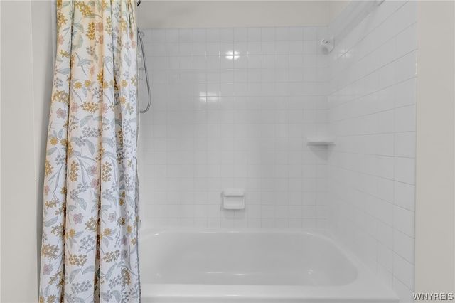 4635 Schurr Road, Clarence, NY 14031