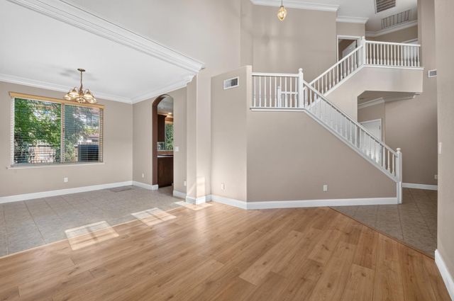 2148 S Purdue Avenue, Fresno, CA 93727