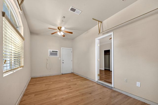 2148 S Purdue Avenue, Fresno, CA 93727