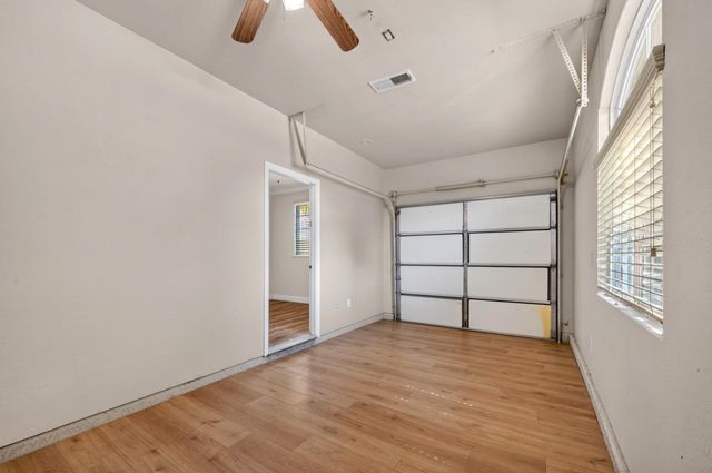 2148 S Purdue Avenue, Fresno, CA 93727
