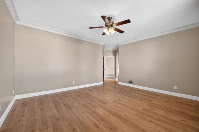 2148 S Purdue Avenue, Fresno, CA 93727