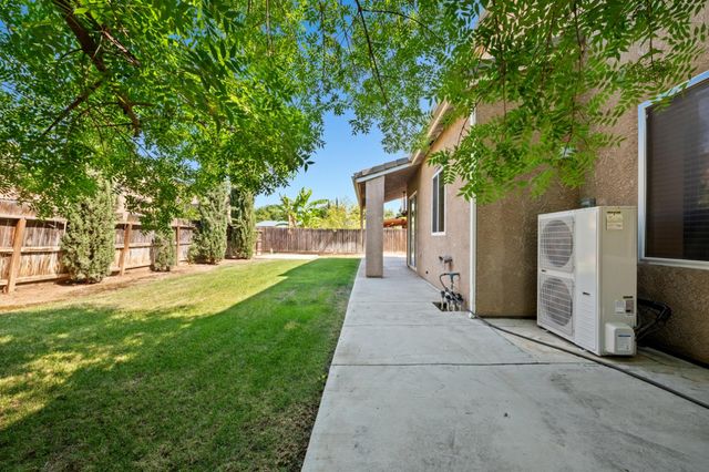 2148 S Purdue Avenue, Fresno, CA 93727