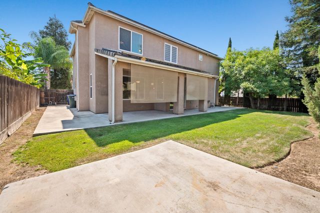 2148 S Purdue Avenue, Fresno, CA 93727