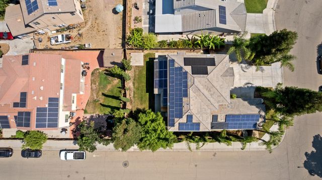 2148 S Purdue Avenue, Fresno, CA 93727