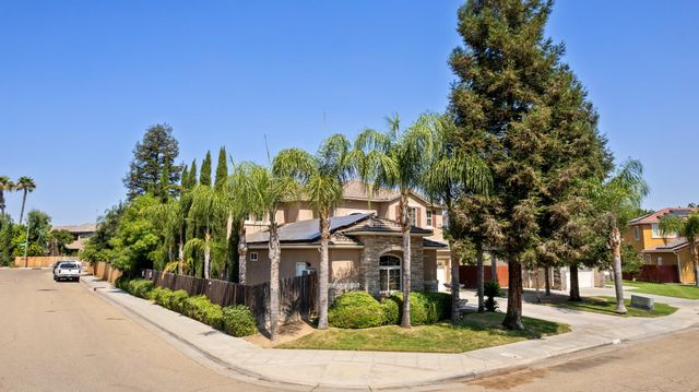 2148 S Purdue Avenue, Fresno, CA 93727