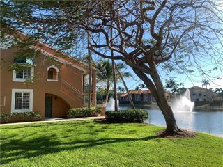 1275 Wildwood Lakes BLVD 2-108, Naples, FL 34104