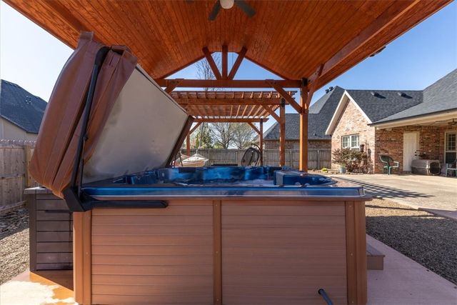 503 Fullerton Street, Bentonville, AR 72712