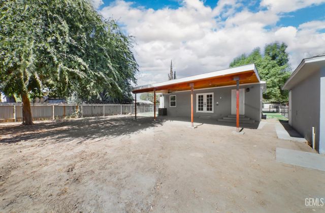 4705 Morro Drive, Bakersfield, CA 93307