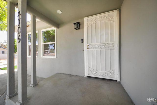 4705 Morro Drive, Bakersfield, CA 93307