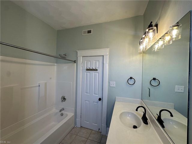 200 W 31st St Apt 304, Norfolk, VA 23504