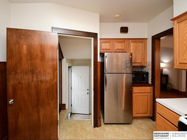 4669 Pine Street, Omaha, NE 68106