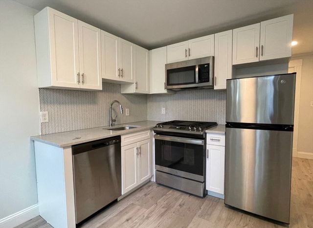233 Lafayette Street 24, Salem, MA 01970