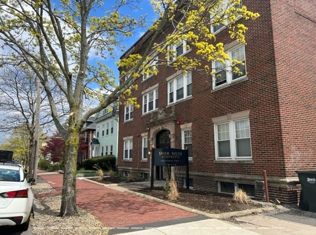 233 Lafayette Street 24, Salem, MA 01970
