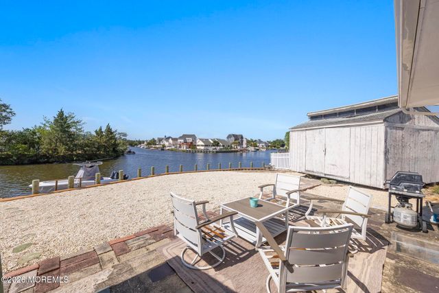 34 Lake Singleton Court, Little Egg Harbor, NJ 08087