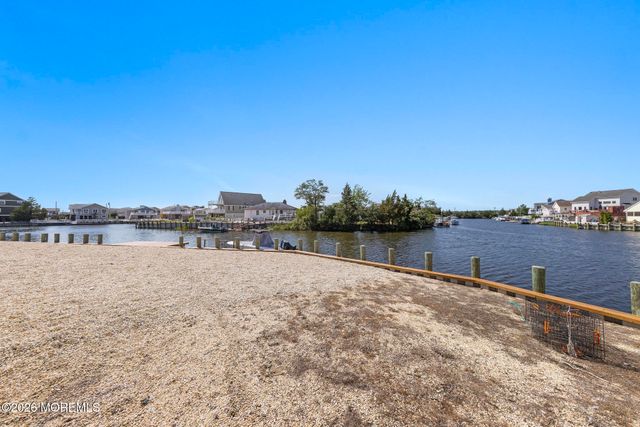 34 Lake Singleton Court, Little Egg Harbor, NJ 08087