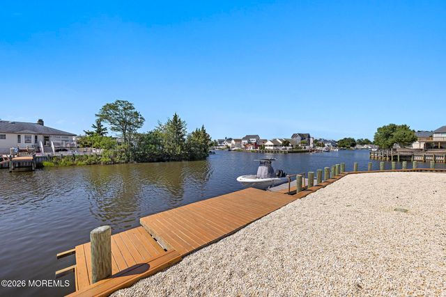 34 Lake Singleton Court, Little Egg Harbor, NJ 08087
