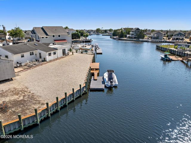 34 Lake Singleton Court, Little Egg Harbor, NJ 08087