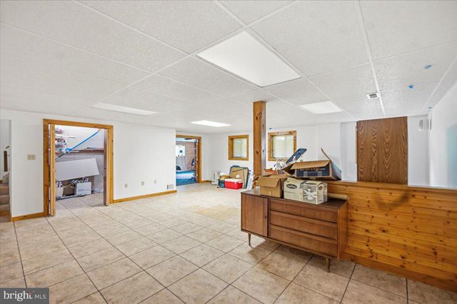140 COACHMAN RUN RD, Martinsburg, WV 25404