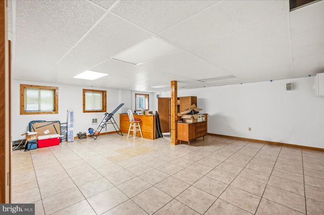 140 COACHMAN RUN RD, Martinsburg, WV 25404