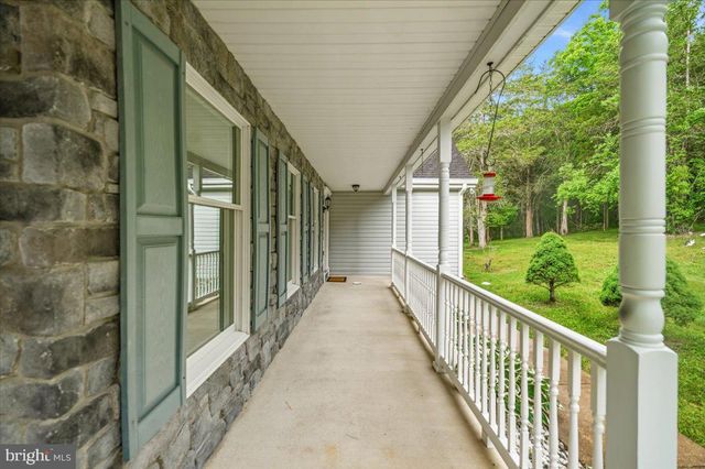 140 COACHMAN RUN RD, Martinsburg, WV 25404