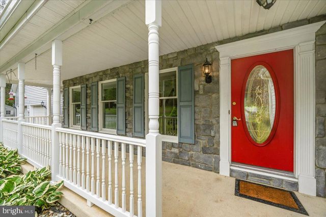 140 COACHMAN RUN RD, Martinsburg, WV 25404