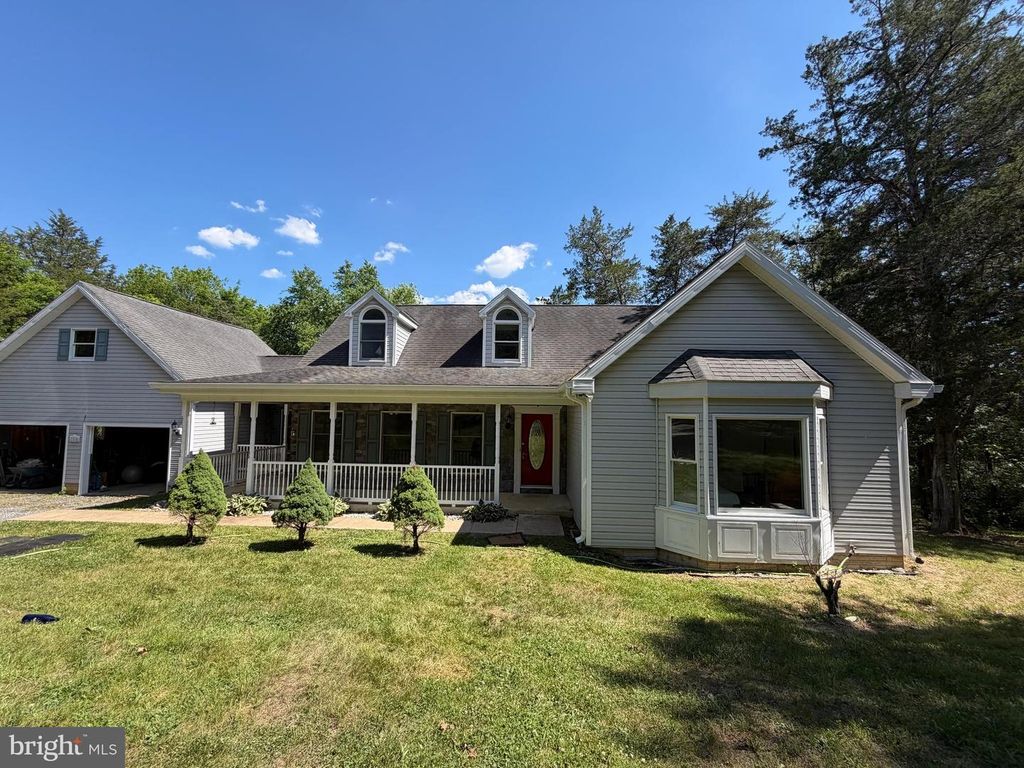 140 COACHMAN RUN RD, Martinsburg, WV 25404
