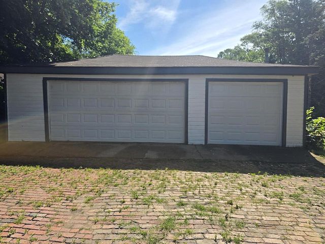 2467 S Riverside Drive, Beloit, WI 53511