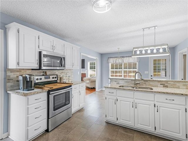 420 Colvin Drive, Locust Grove, GA 30248