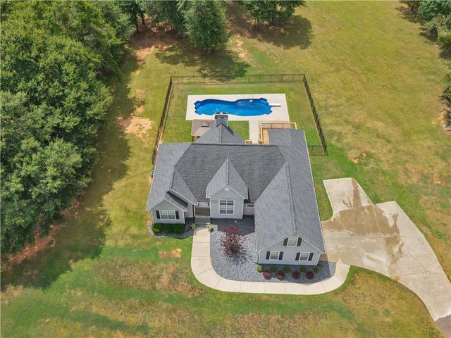 420 Colvin Drive, Locust Grove, GA 30248