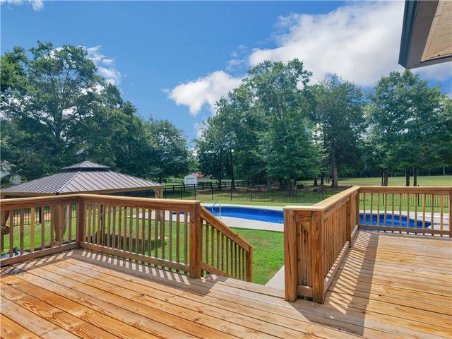 420 Colvin Drive, Locust Grove, GA 30248