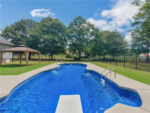 420 Colvin Drive, Locust Grove, GA 30248