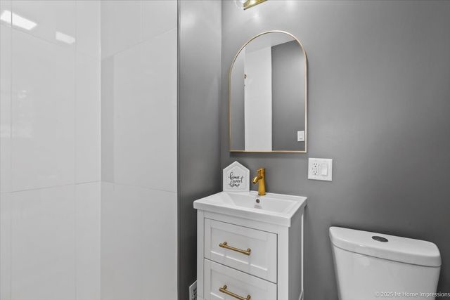 9733 S Springfield Avenue, Evergreen Park, IL 60805