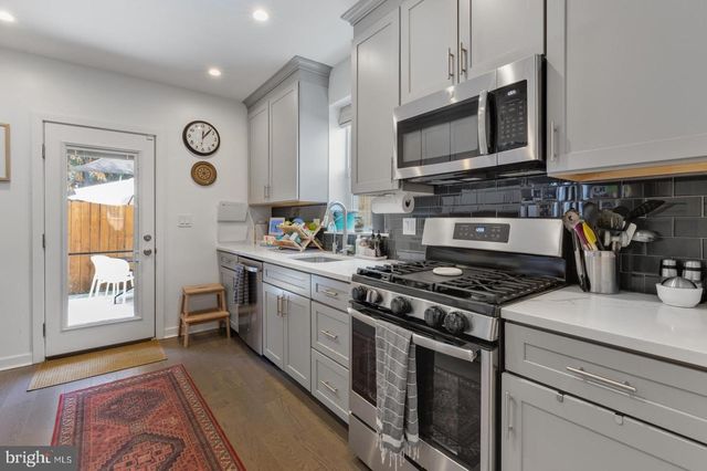 2136 PEMBERTON ST, Philadelphia, PA 19146