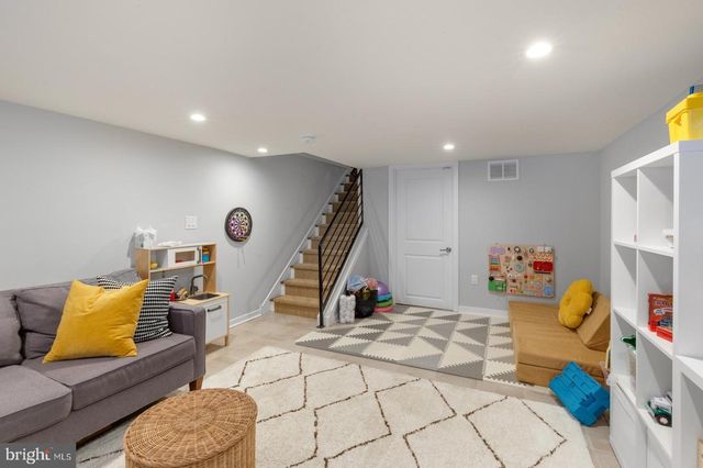 2136 PEMBERTON ST, Philadelphia, PA 19146