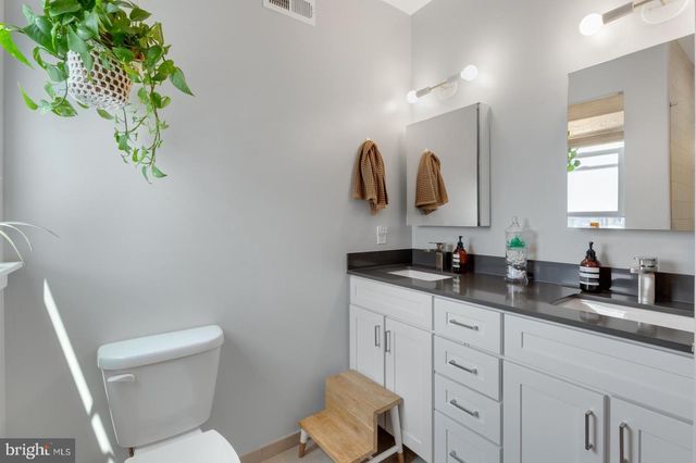 2136 PEMBERTON ST, Philadelphia, PA 19146