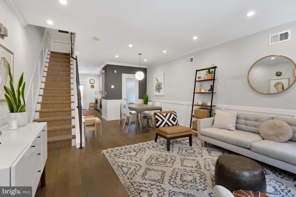 2136 PEMBERTON ST, Philadelphia, PA 19146