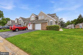 11 FLEETWOOD CT #22, Wilmington, DE 19804