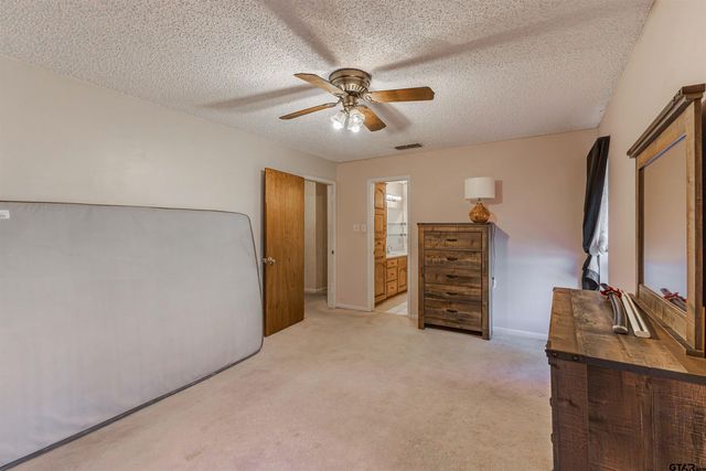 3863 Lamb Drive, Tyler, TX 75709