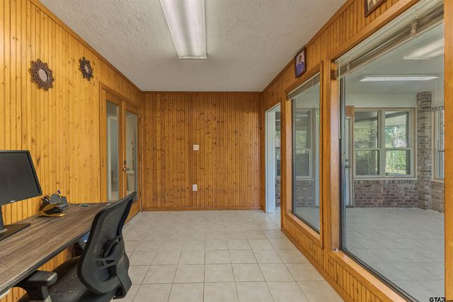 3863 Lamb Drive, Tyler, TX 75709