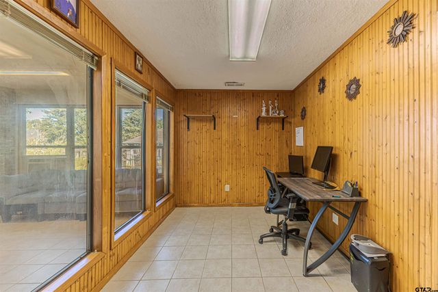 3863 Lamb Drive, Tyler, TX 75709