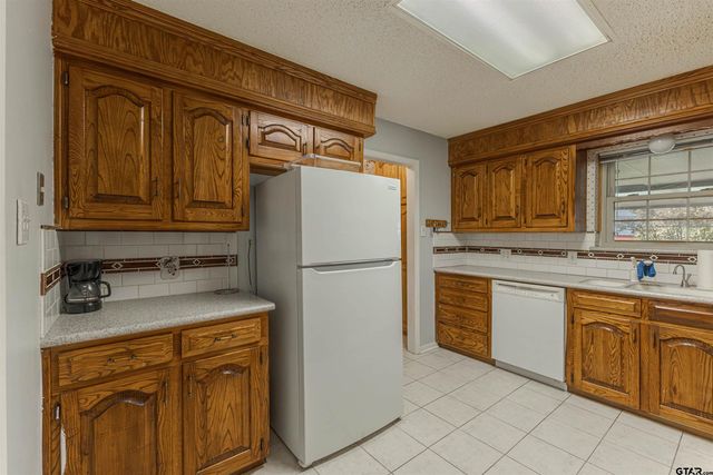 3863 Lamb Drive, Tyler, TX 75709
