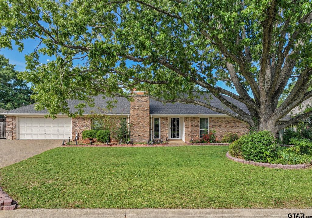 3863 Lamb Drive, Tyler, TX 75709