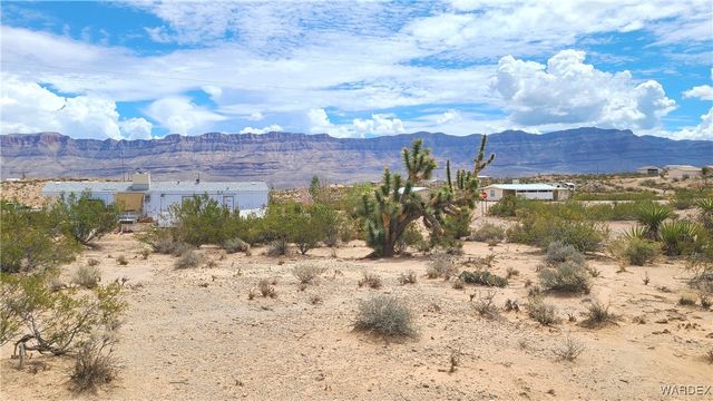 765 E Bishop Drive, Meadview, AZ 86444